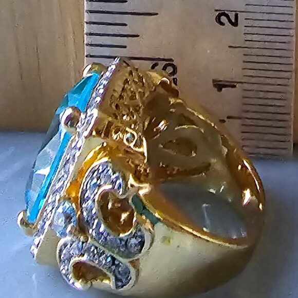 Pretty 18kt gold electroplated Blue Ring - Picture 5 of 7